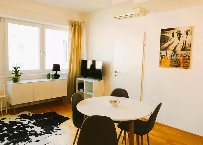 Belvedere Parkside Apartman *